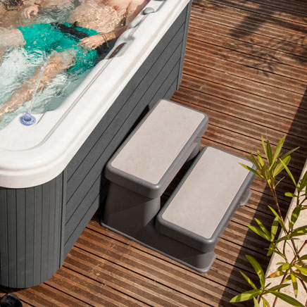 Hot Tub Accessories: Enhancing Your Luxury Spa Experience 3 Wellis Spa Steps