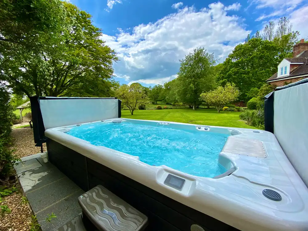 What is a Swimming Spa and How do People Use Them? 1 Danube
