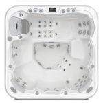 Wellis Monte Rosa hot tub