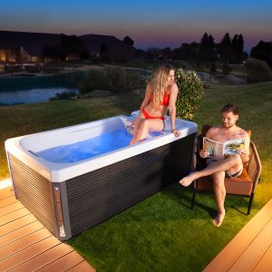 Cold Shower vs Cold Plunge Tub: Which is Better for recovery?